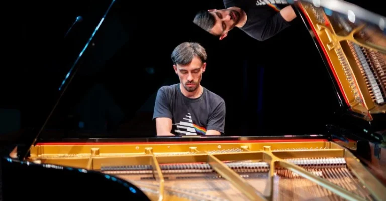Banner - Bruno Hrabovsly: Rock ao piano